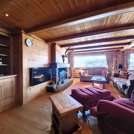Mettaney 210***** Apartment *