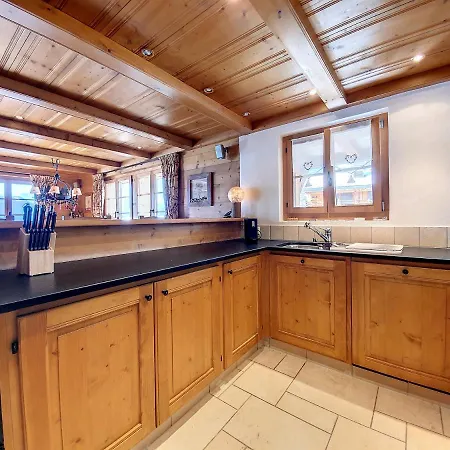 Mettaney 210***** Apartment *