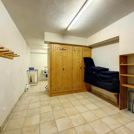 Mettaney 210***** Apartment